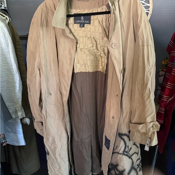 London Fog Tan Artistic Trench Coat 2X - Picture 2 of 11